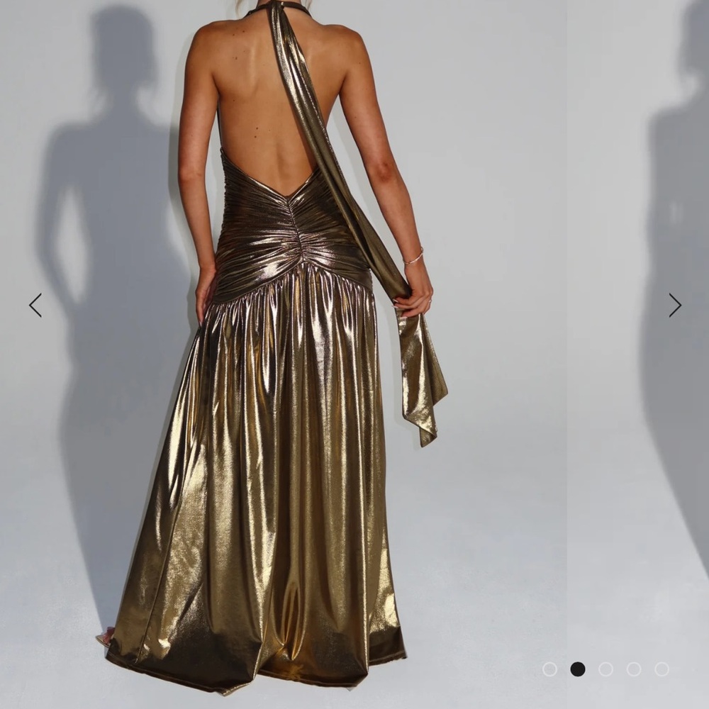 Elegant Gold Halter Backless Evening Gown